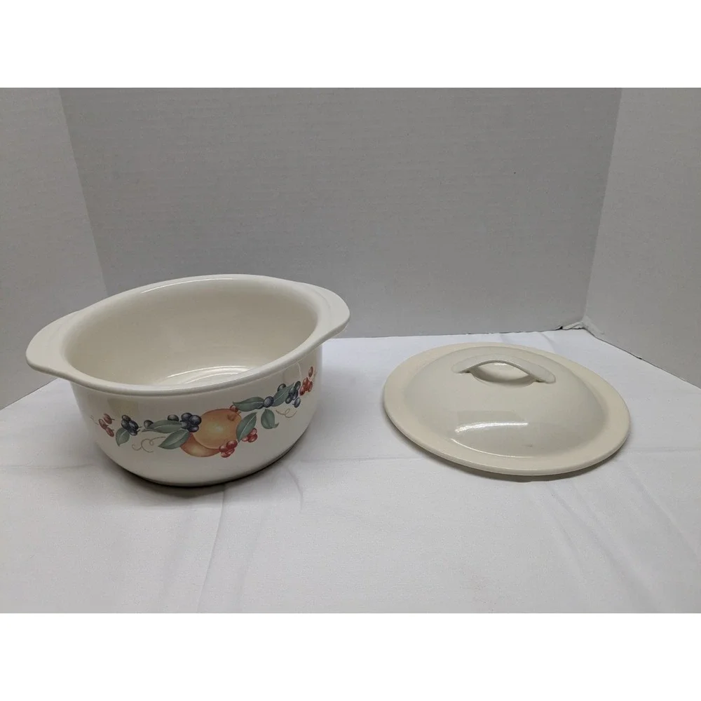 Corelle Coordinates ABUNDANCE 1 1/2 Qt Quart Covered Casserole Stoneware Fruit